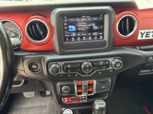 Used 2021 Jeep Gladiator Rubicon w/ LED Lighting Group AWD/4WD image 27