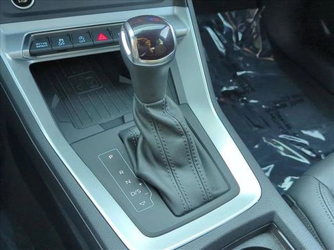 Certified 2025 Audi Q3 2.0T Premium w/ Convenience Package image 12