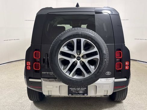 Used 2020 Land Rover Defender 110 HSE AWD/4WD image 4