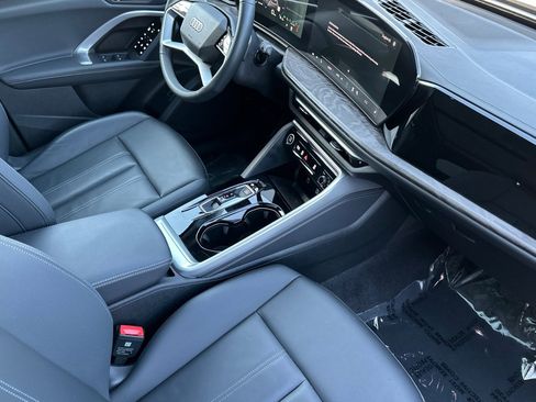 Used 2025 Audi Q5 Premium Plus w/ Premium Plus AWD/4WD image 15