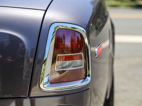 Used 2010 Rolls-Royce Phantom Coupe RWD image 16