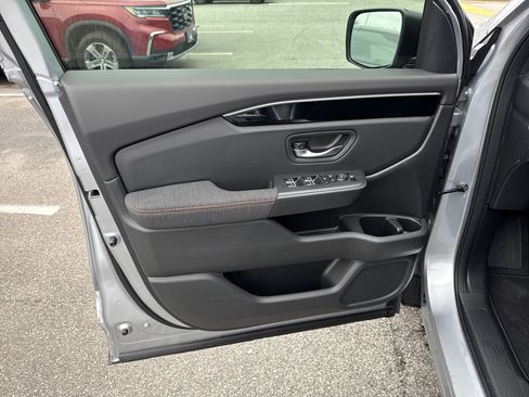 New 2026 Honda Pilot Sport image 12