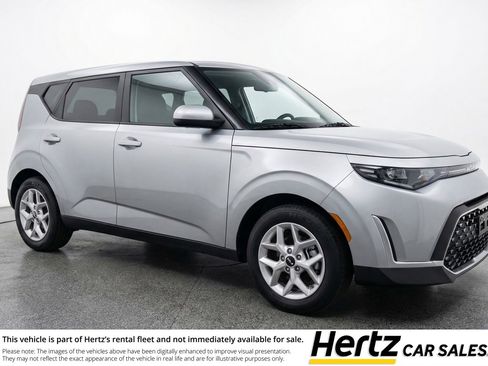 Used 2025 Kia Soul LX w/ LX Technology Package image 1