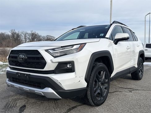 Used 2024 Toyota RAV4 Adventure image 4
