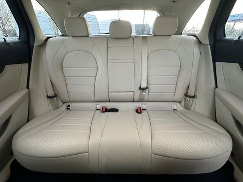 Used 2022 Mercedes-Benz GLC 300 4MATIC image 16