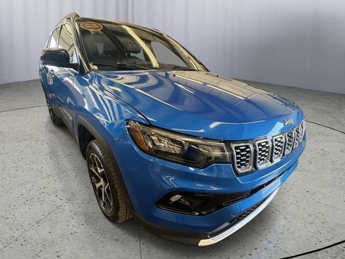 Used 2024 Jeep Compass Limited AWD/4WD image 7