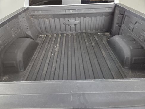 Used 2024 Chevrolet Silverado 1500 LT Trail Boss w/ LT Trail Boss Premium Package AWD/4WD image 31