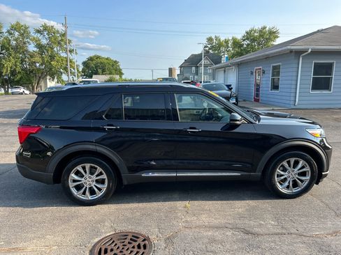 Used 2020 Ford Explorer Limited AWD/4WD image 2