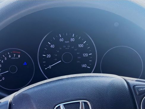 Used 2022 Honda HR-V LX image 11