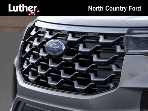 New 2026 Ford Explorer Platinum w/ LUX Leather Package AWD/4WD image 17