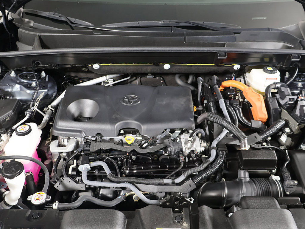 Used 2023 Toyota Venza LE AWD/4WD image 13
