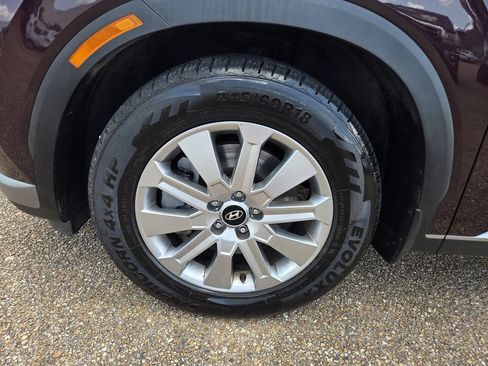 Used 2023 Hyundai Palisade SEL w/ Winter Package FWD image 28