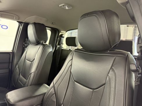 Used 2025 Nissan Frontier S image 24