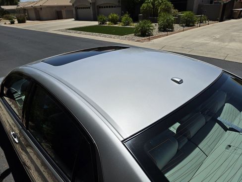 Used 2011 Toyota Avalon Limited FWD image 17