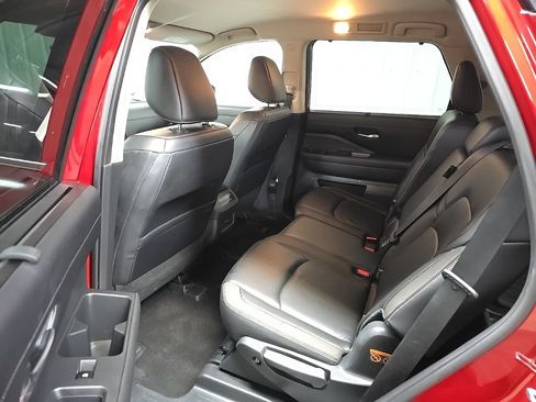 Used 2023 Nissan Pathfinder SL w/ Lighting Package (N92) AWD/4WD image 33