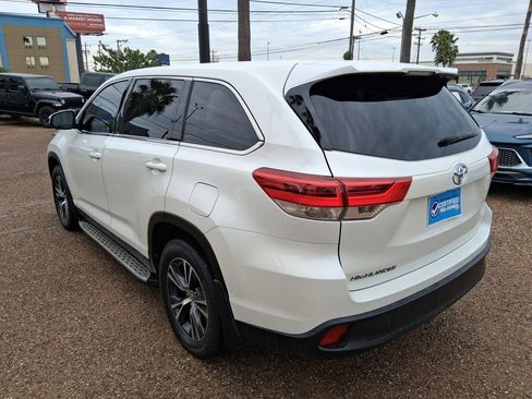 Used 2019 Toyota Highlander LE image 4