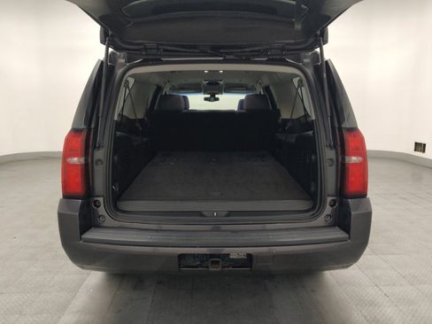 Used 2016 Chevrolet Suburban LS RWD image 29