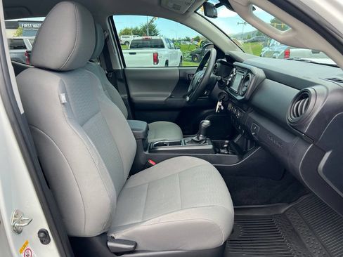 Used 2019 Toyota Tacoma SR w/ SR Convenience Package RWD image 15