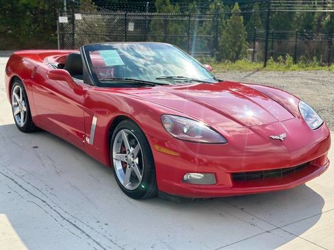 Used 2005 Chevrolet Corvette Base 2dr Convertible w/ Preferred Equipment Group image 1