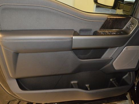 New 2026 Ford F250 Lariat w/ Black Appearance Package image 14