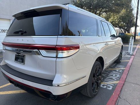 Used 2023 Lincoln Navigator L Reserve image 7