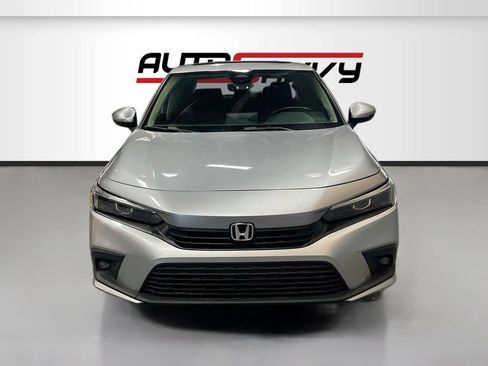 Used 2022 Honda Civic Touring image 2