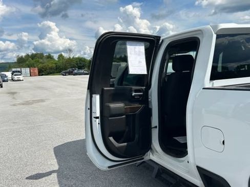 Certified 2022 GMC Sierra 2500 SLE w/ SLE Convenience Package AWD/4WD image 29