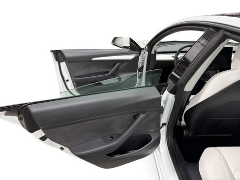 Certified 2022 Tesla Model 3 RWD image 10