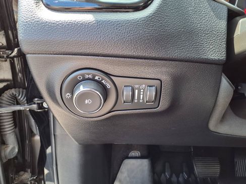 Used 2020 Jeep Compass Latitude AWD/4WD image 11