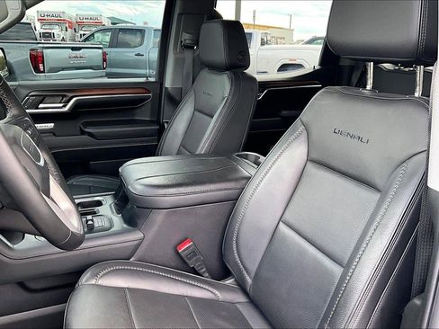 Used 2024 GMC Sierra 1500 Denali w/ Technology Package AWD/4WD image 23
