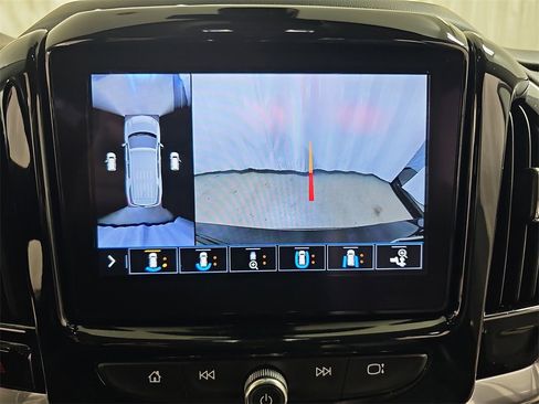 Certified 2020 Chevrolet Traverse LT w/ LT Premium Package image 30