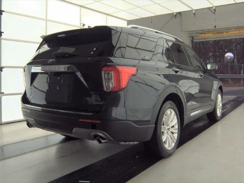 Used 2022 Ford Explorer Limited w/ Hybrid Equipment Group 310A image 2