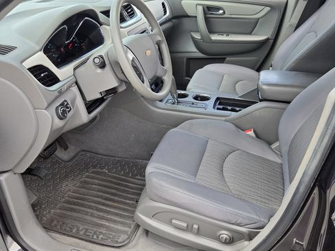 Used 2015 Chevrolet Traverse LS FWD image 11