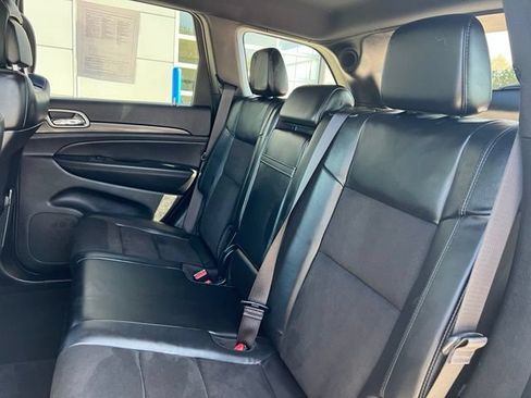 Used 2021 Jeep Grand Cherokee Laredo X AWD/4WD image 22