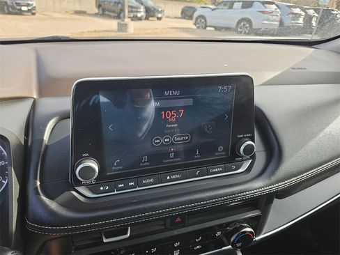 Used 2023 Nissan Rogue S image 21