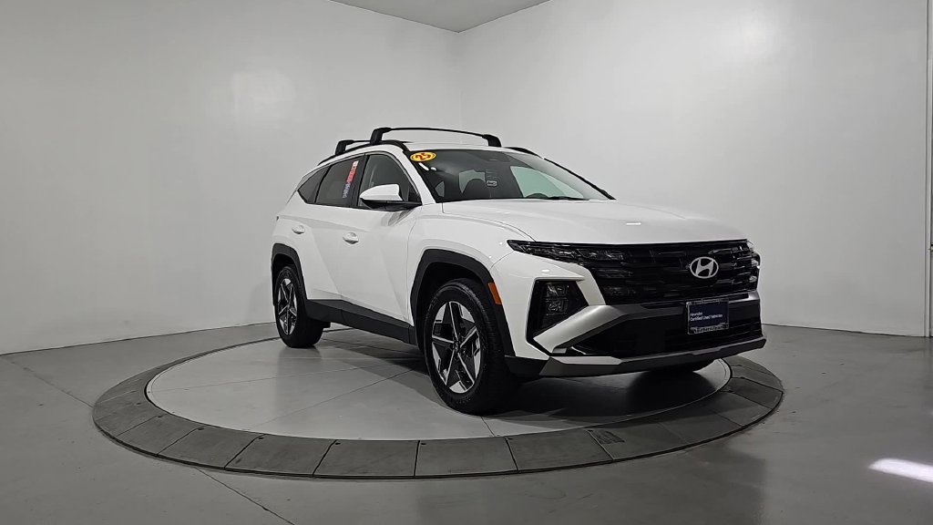 Certified 2025 Hyundai Tucson SEL AWD/4WD image 9