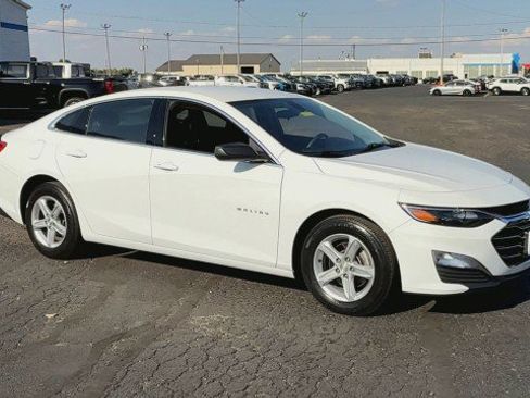 Certified 2020 Chevrolet Malibu LS image 2