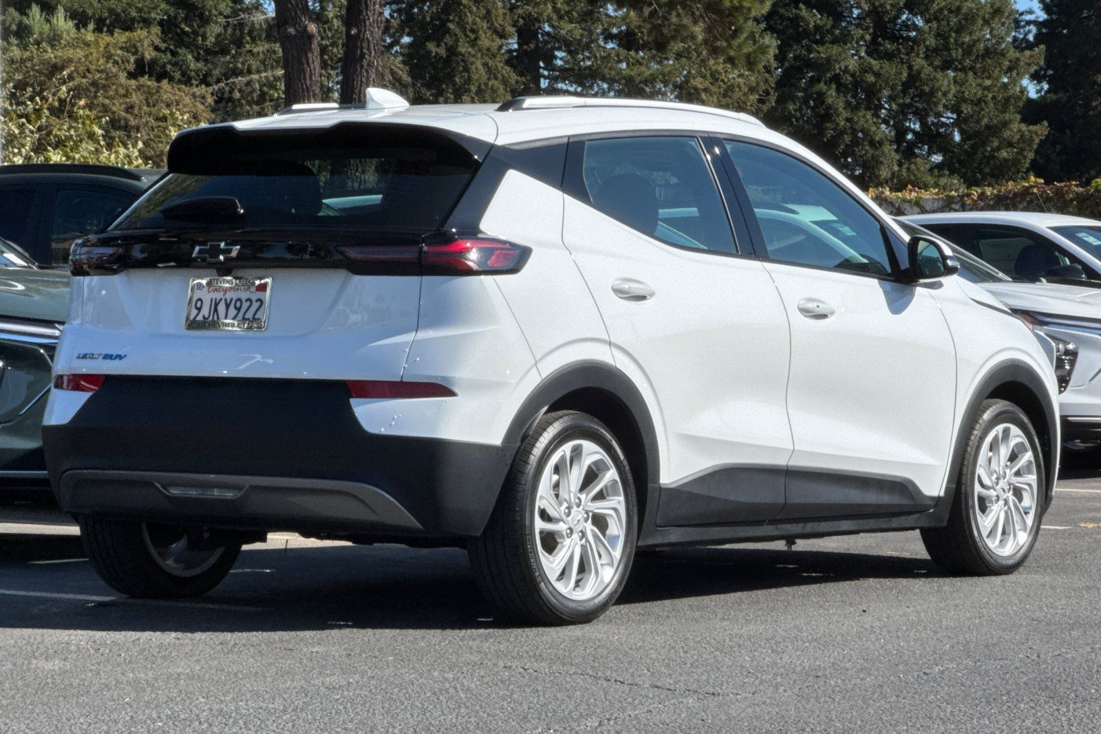 Used 2023 Chevrolet Bolt EUV LT FWD image 5