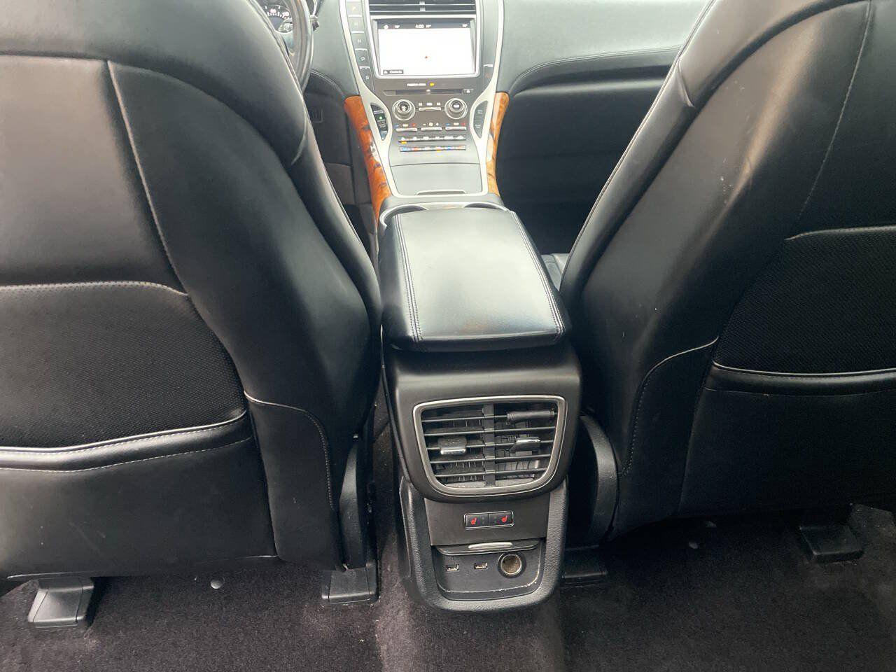 Used 2016 Lincoln MKX Reserve w/ Climate Package FWD image 20