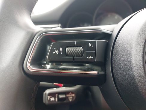 Certified 2025 Porsche Macan S AWD/4WD image 19