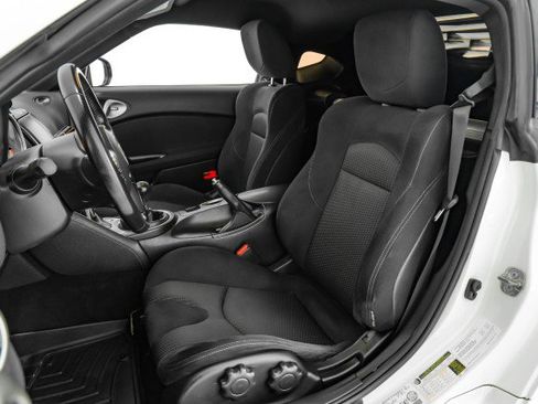 Used 2017 Nissan 370Z Touring Sport image 29
