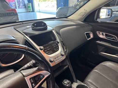 Used 2017 Chevrolet Equinox LT w/ Sport Edition FWD image 10