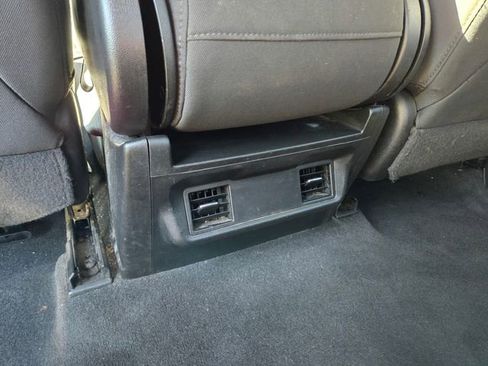 Used 2020 Chevrolet Silverado 1500 LT image 12