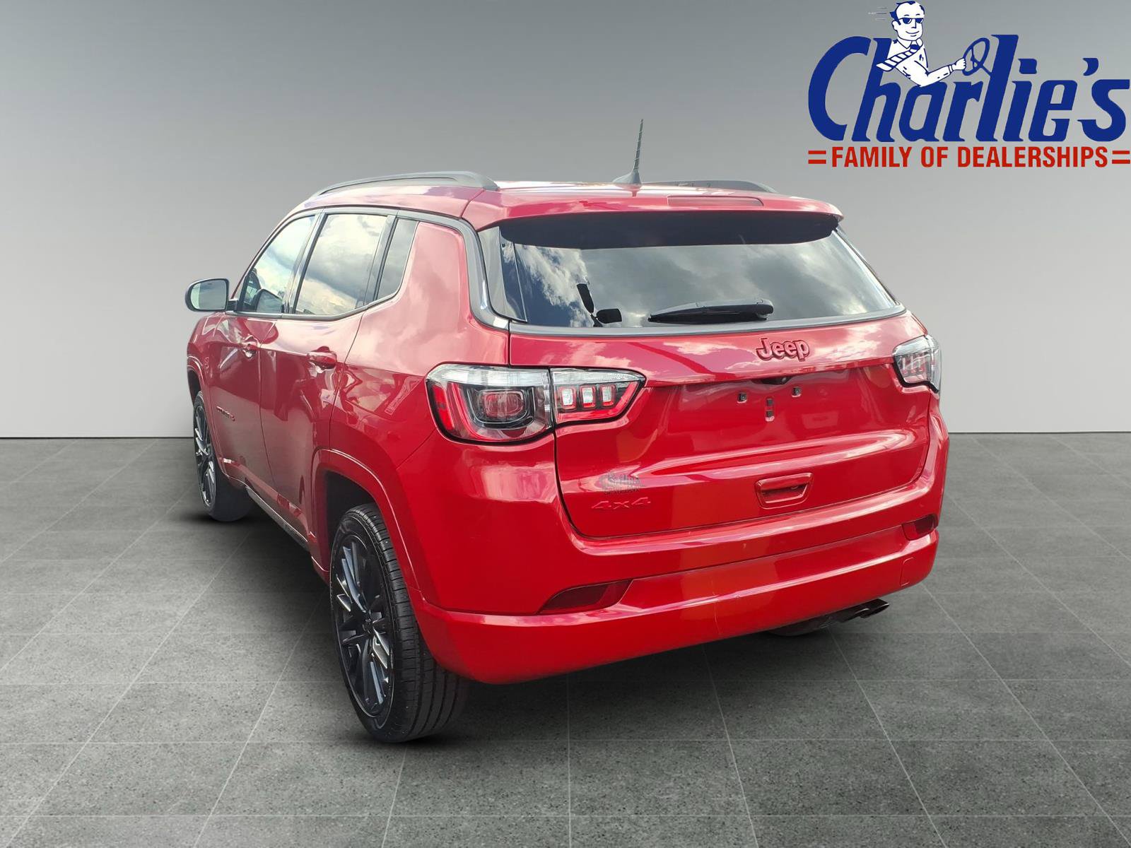 Used 2022 Jeep Compass Limited AWD/4WD image 5