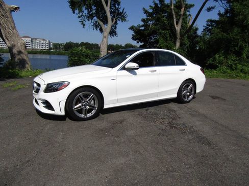 Used 2020 Mercedes-Benz C 300 4MATIC Sedan image 2