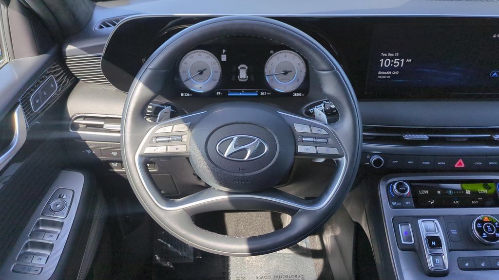 Certified 2025 Hyundai Palisade Calligraphy AWD/4WD image 12