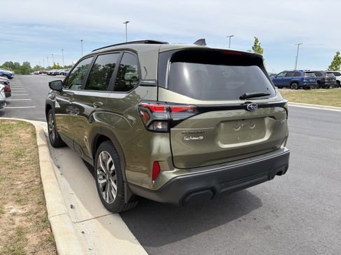 New 2026 Subaru Forester Touring AWD/4WD image 6