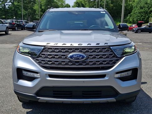 Certified 2023 Ford Explorer XLT w/ Equipment Group 202A AWD/4WD image 2