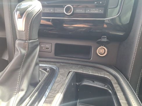 Used 2021 INFINITI QX80 Luxe image 23