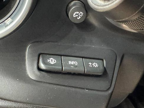 Used 2016 Chevrolet Camaro SS RWD image 18